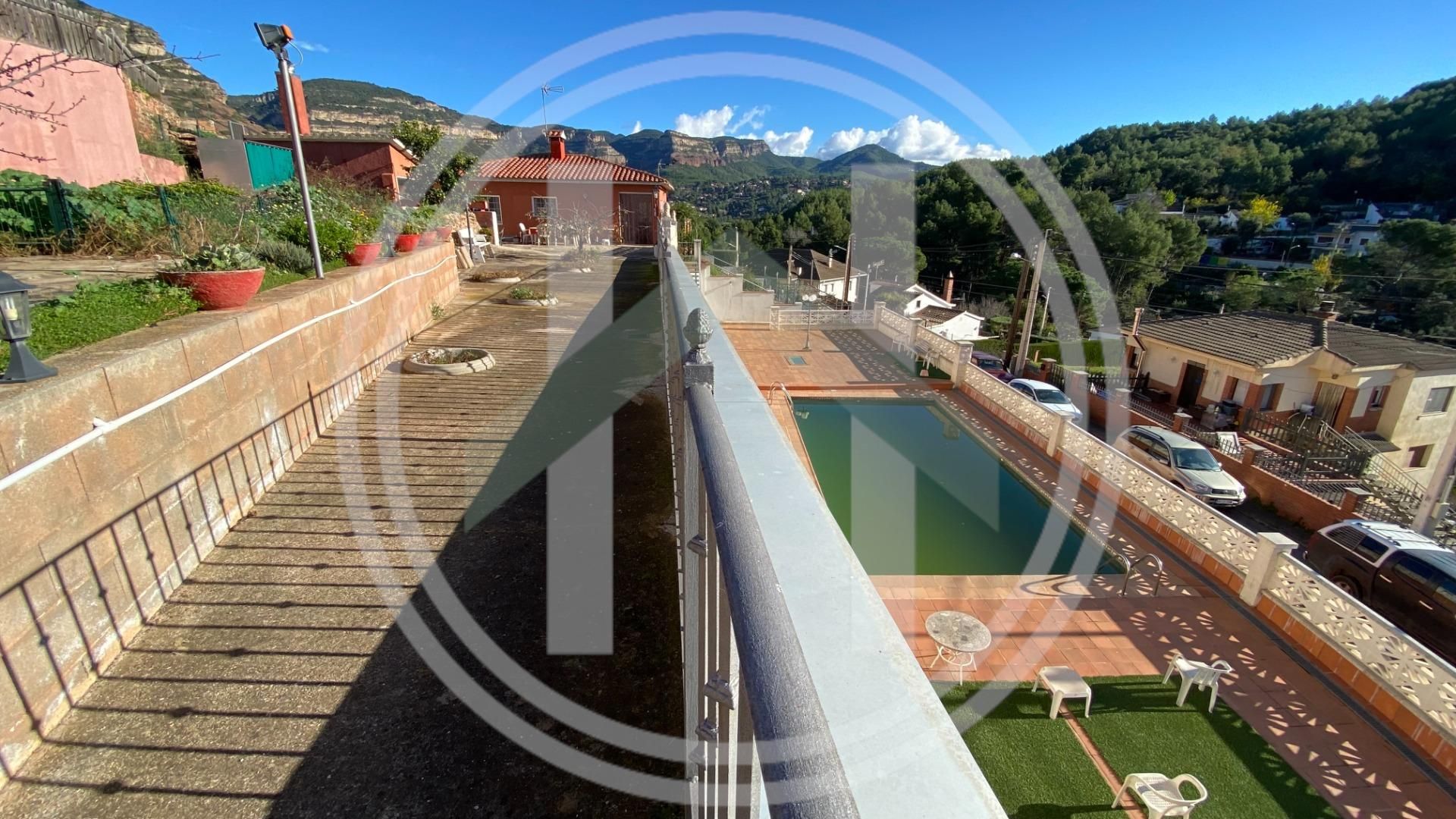 Piscina de Casa o xalet en venda en Sant Feliu de Codines amb Calefacció, Jardí privat i Terrassa
