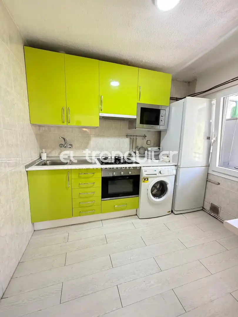 Cocina de Piso de alquiler en Madrid con Aire acondicionado, Terraza y Amueblado