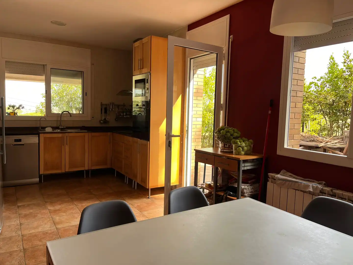 Cuina de Casa o xalet en venda en Vilanova del Vallès amb Calefacció, Jardí privat i Terrassa