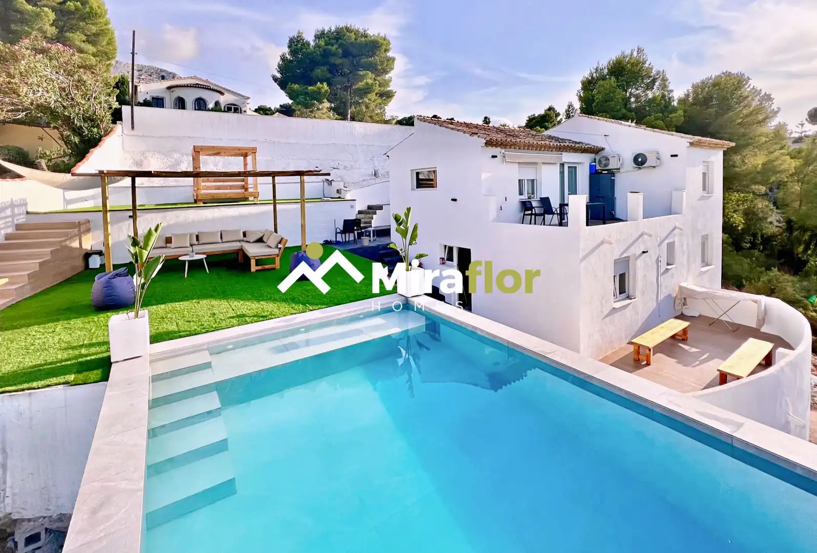 Exterior view of Houses for sale in Dénia  with Air Conditioner, Private garden and Terrace