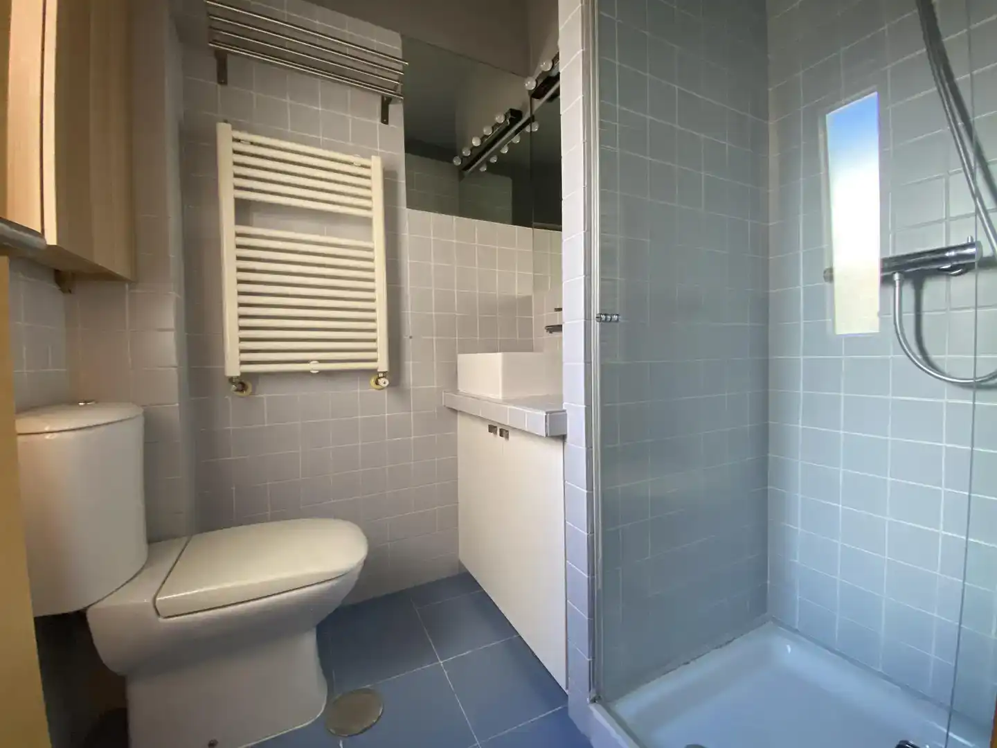 Badezimmer von Dachboden zum Verkauf in Valladolid Capital mit Klimaanlage
