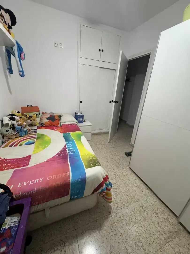 Dormitori de Pis en venda en Jaén amb Aire condicionat i Balcó