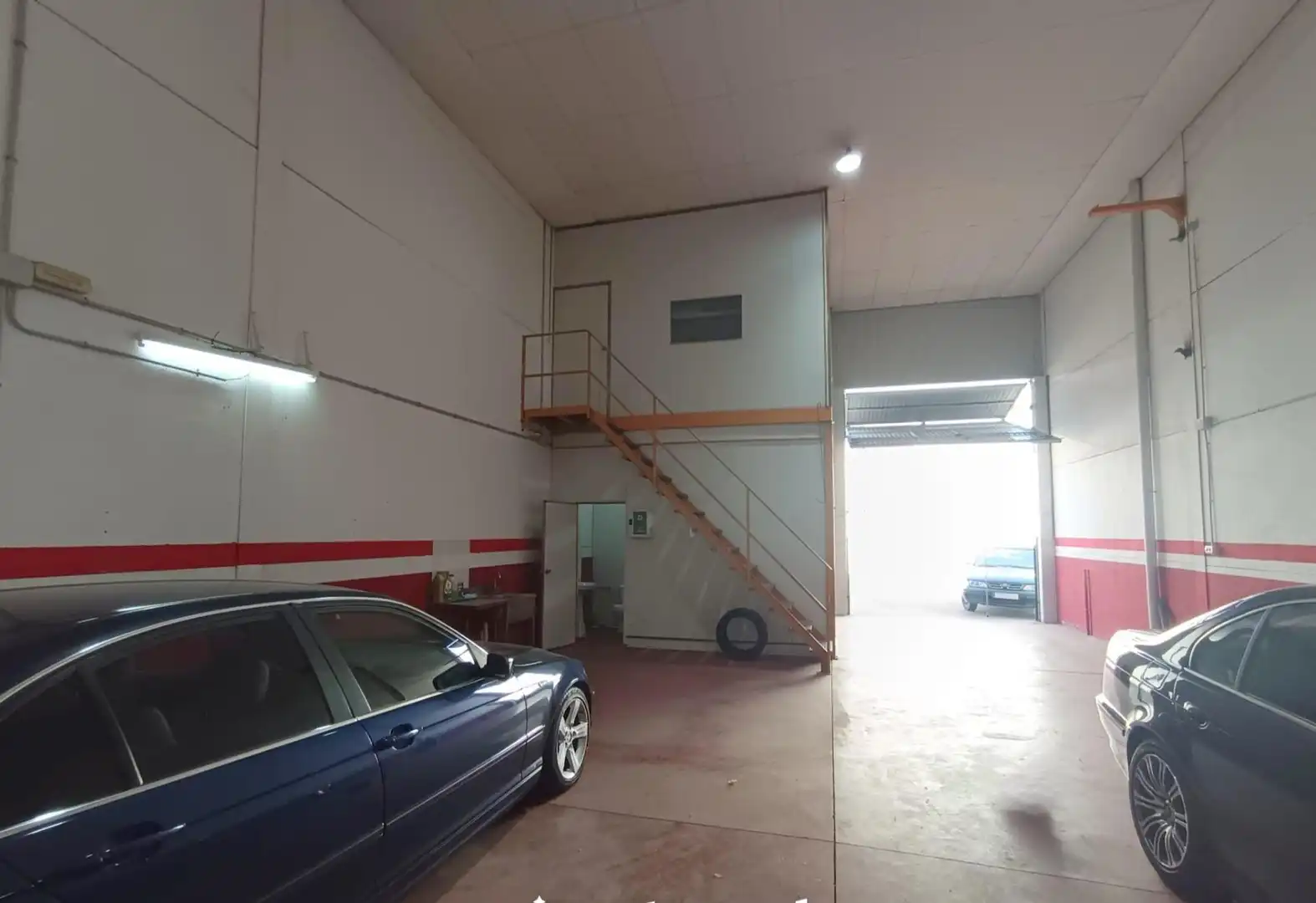 Nave industrial in vendita a Periurbano Este - Campiña, imagen 3