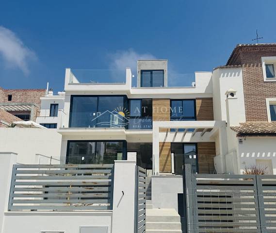 Casa-chalet en Venta en Centro