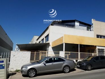 Nau industrial amb ascensor de lloguer a Rivas Futura