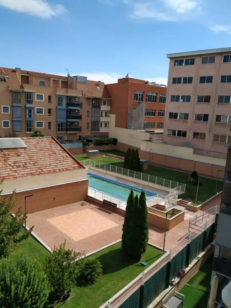 Swimming pool of Flat for sale in Madrid  with Air Conditioner, Heating and Storage room