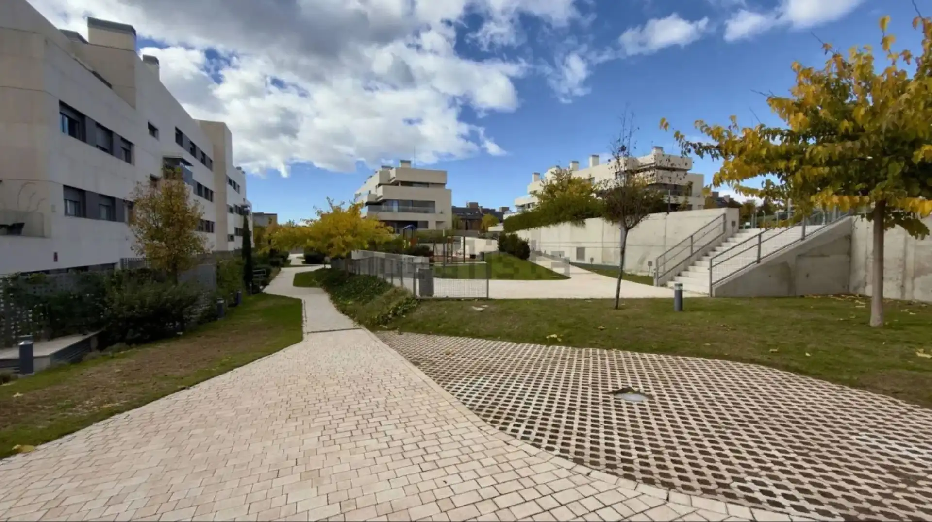 Ground floor for rent in Avenida Víctimas del Terrorismo, Valenoso