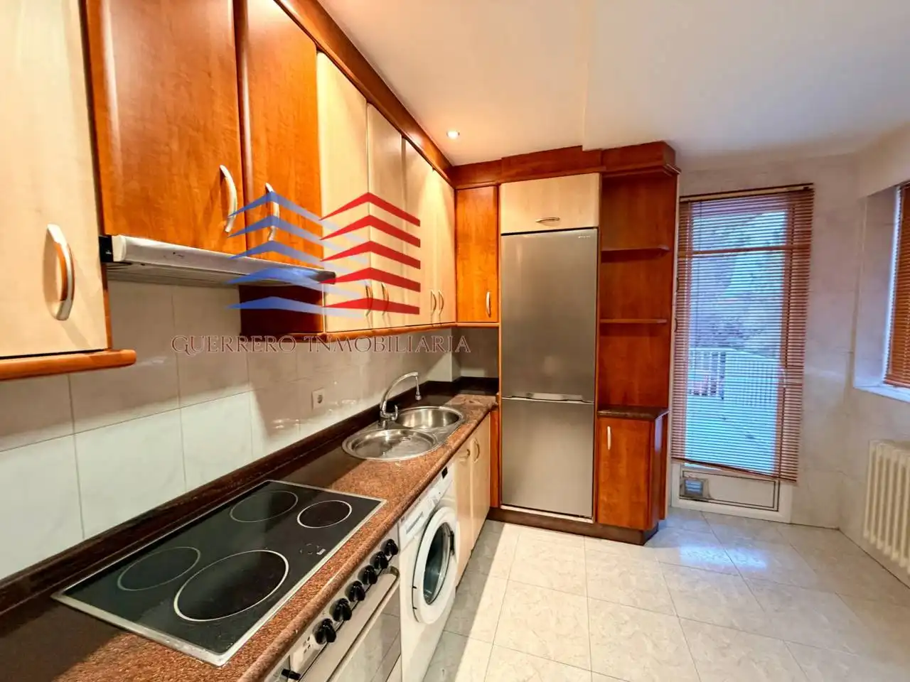 Kitchen of Flat for rent in Ourense Capital   with Heating, Parquet flooring and Storage room