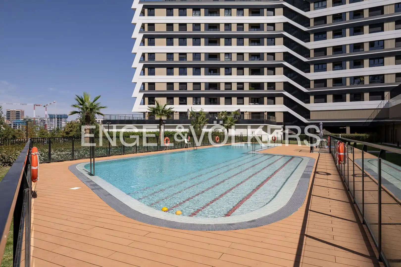 Schwimmbecken von Wohnung zur Miete in Hortaleza