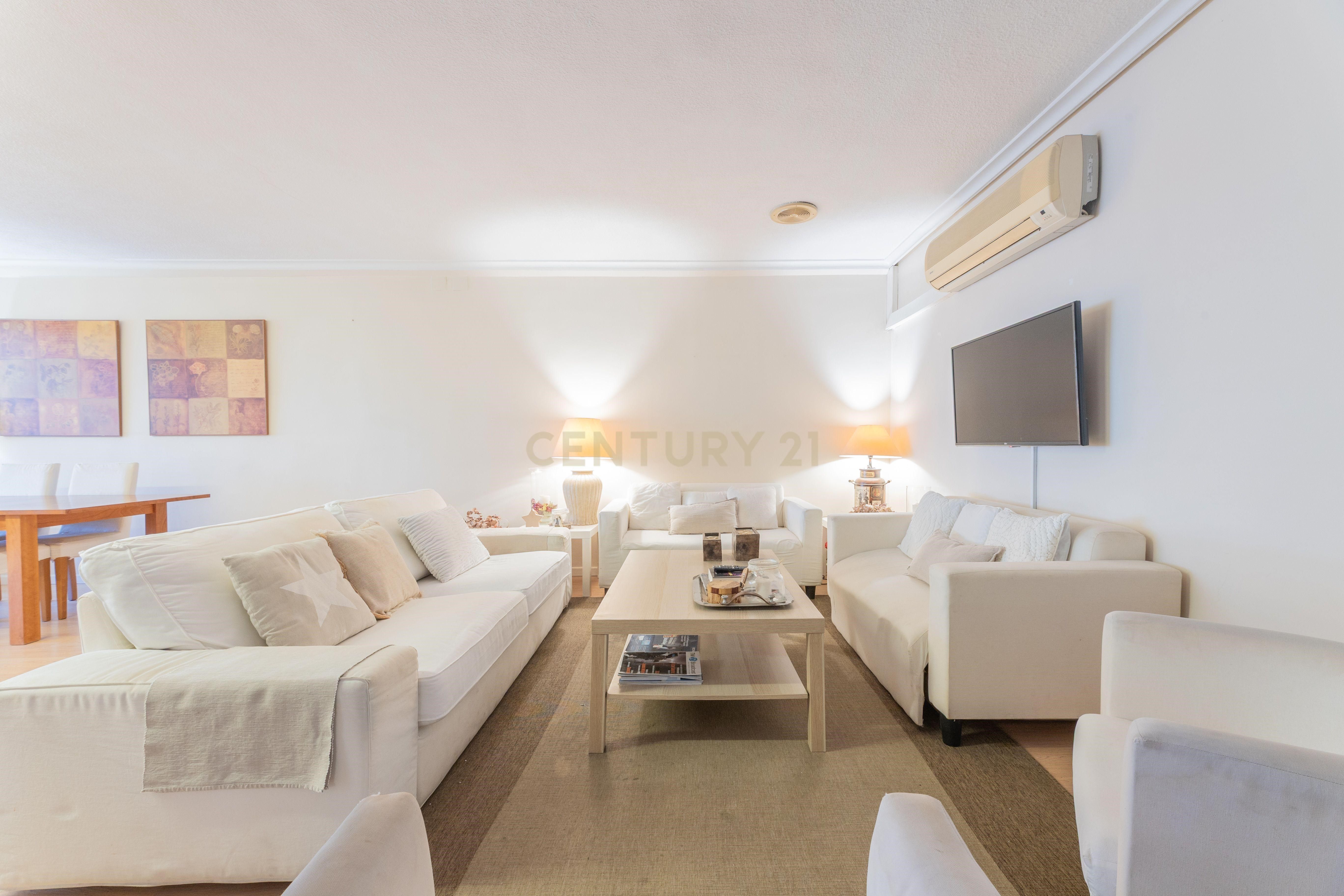 Sala d'estar de Pis en venda en  Valencia Capital amb Aire condicionat i Terrassa