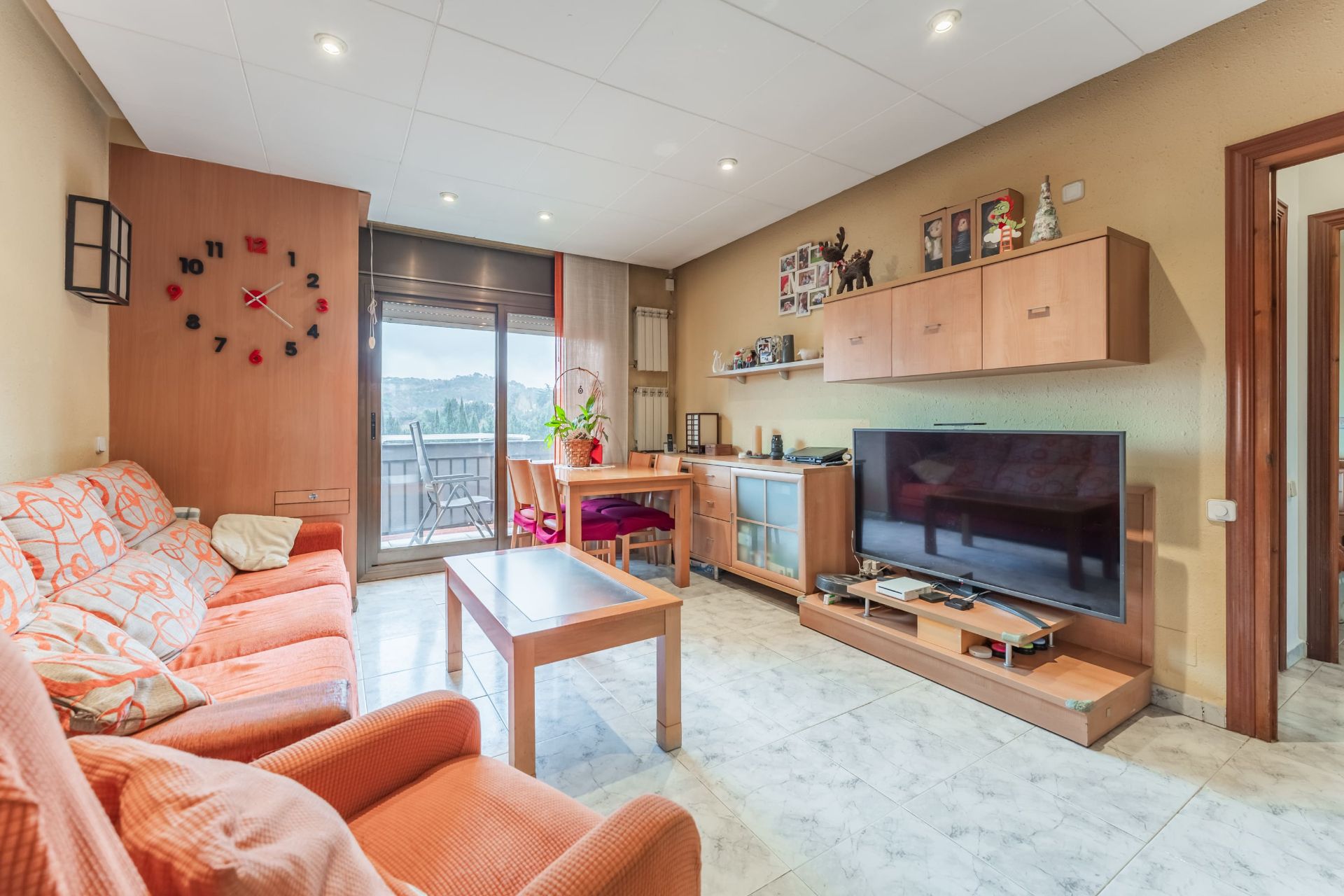 Sala de estar de Piso en venta en Vilalba Sasserra con Calefacción, Horno y Balcón