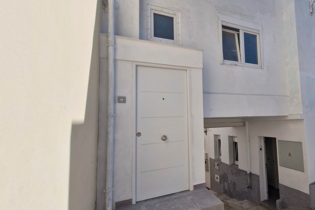 Flat for sale in Las Palmas de Gran Canaria  with Oven