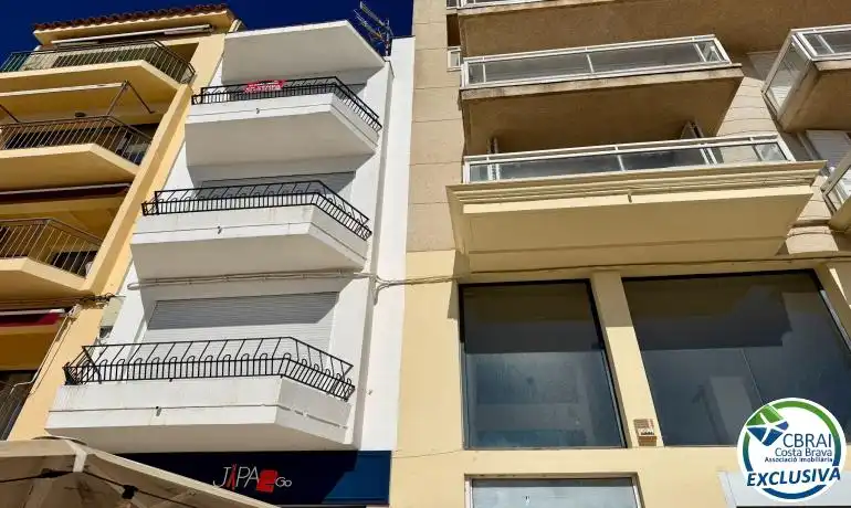 Appartement compact avec terrasse à vendre à Carrer d'Aragó