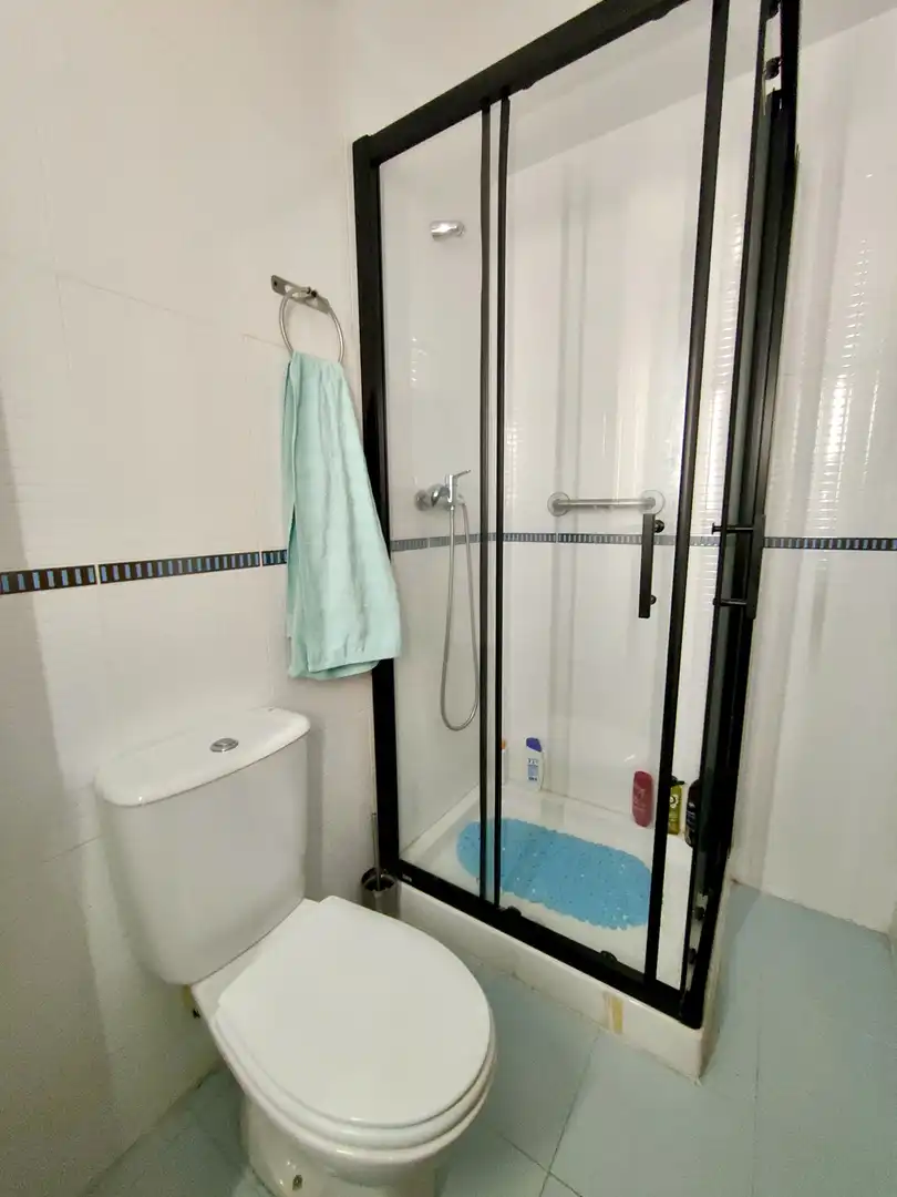 Bathroom of Flat for rent in Santander  with Heating and Parquet flooring
