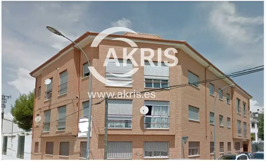 Piso en venta en Calle Saturnino Fernández, imagen 2