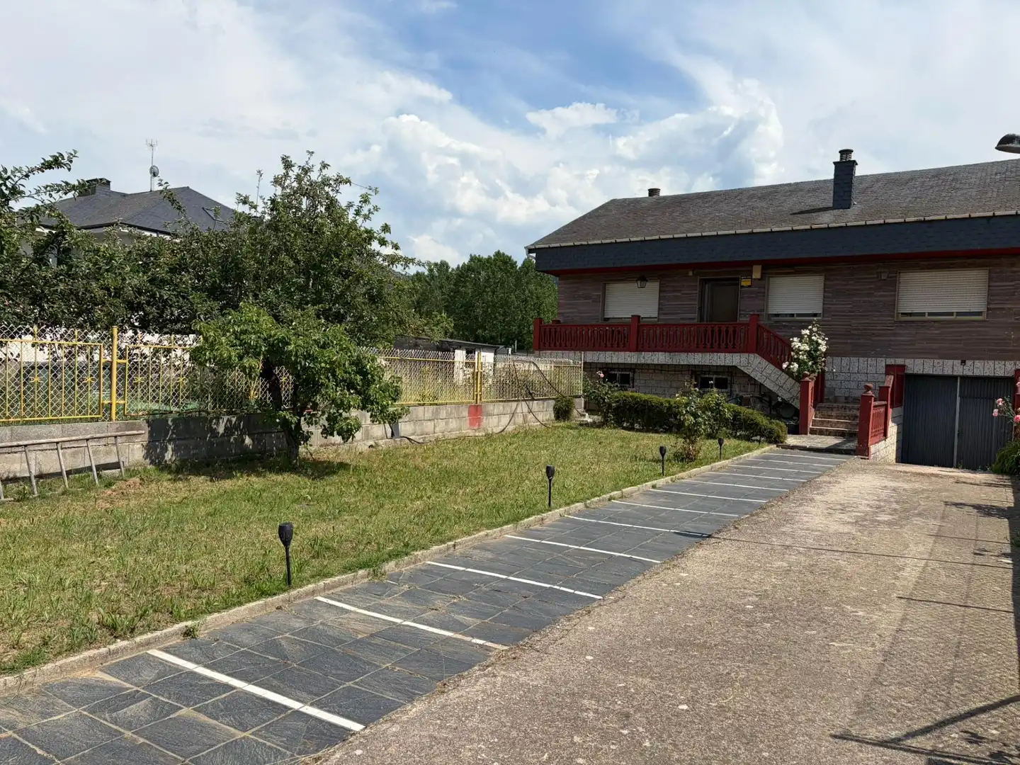 Haus oder Chalet zum Verkauf in Ponferrada mit Heizung und Privatgarten