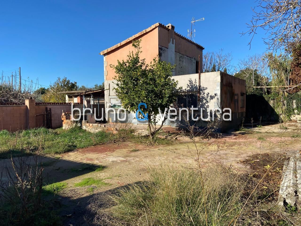 Finca rústica en venda en Vilanova i la Geltrú amb Jardí privat