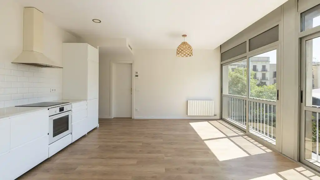 Habitación de Apartamento en venta en Barcelona con Aire acondicionado, Parquet y Balcón