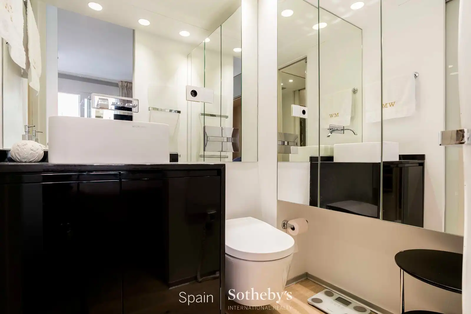 Badezimmer von Wohnungen zum Verkauf in Madrid mit Klimaanlage, Heizung und Terrasse