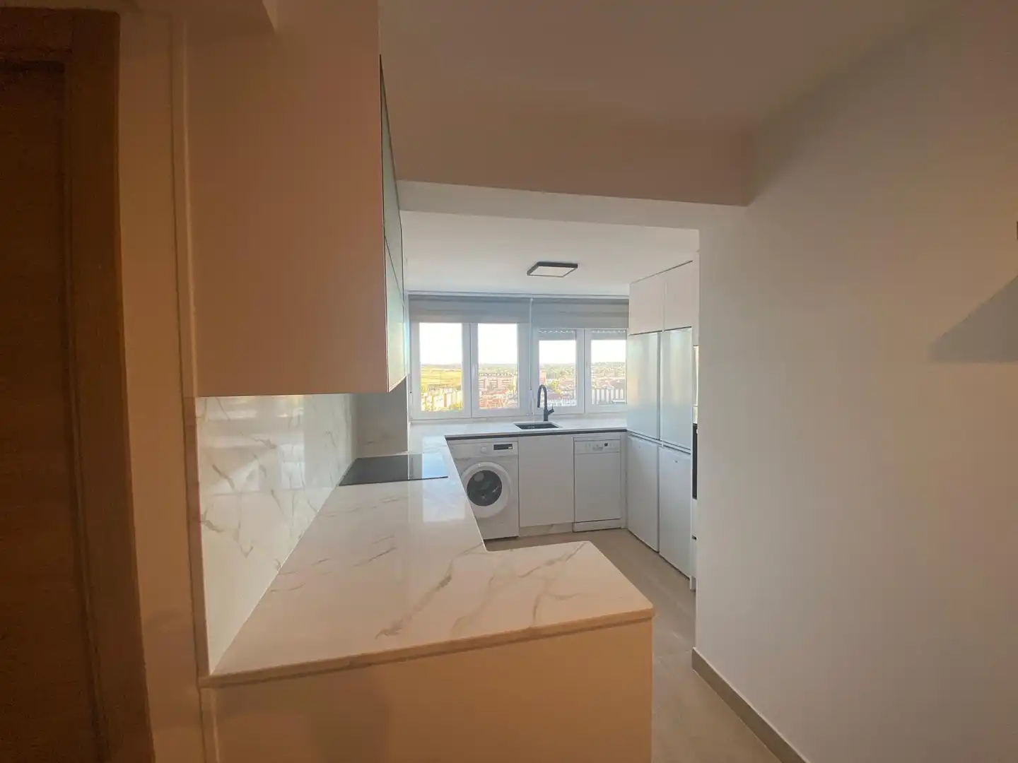 Kitchen of Flat for share in Badajoz  with Air Conditioner and Furnished