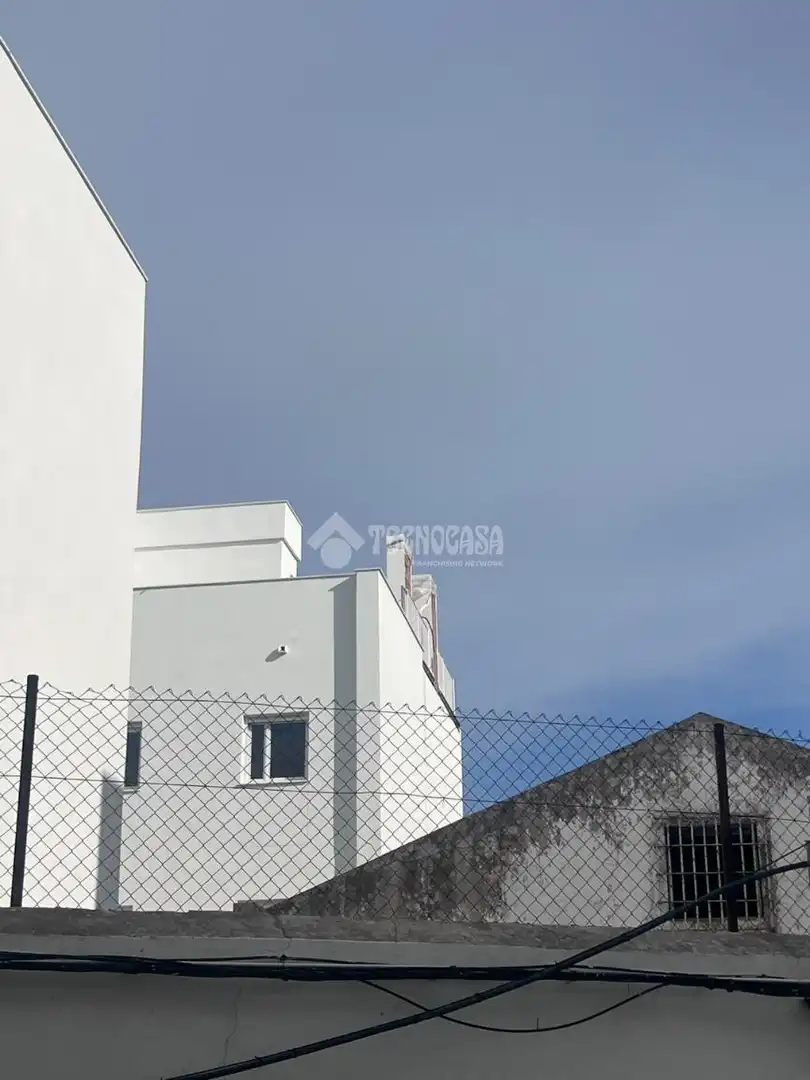 Vista exterior de Àtic en venda en Conil de la Frontera amb Aire condicionat, Terrassa i Traster
