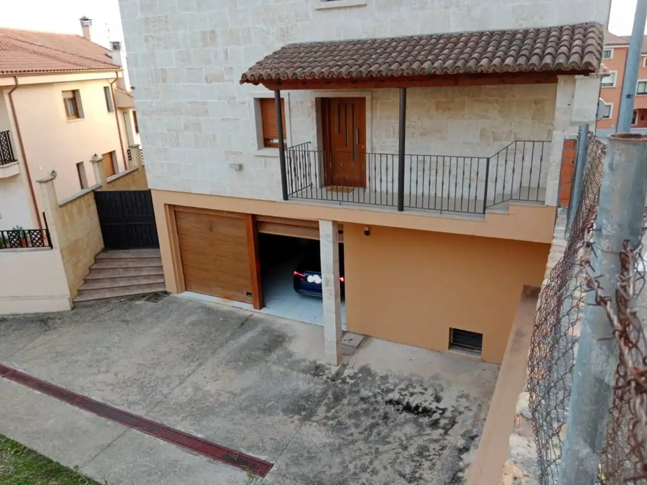 Detached house with garden for sale in Calle SANTA AGUEDA, imagen 3