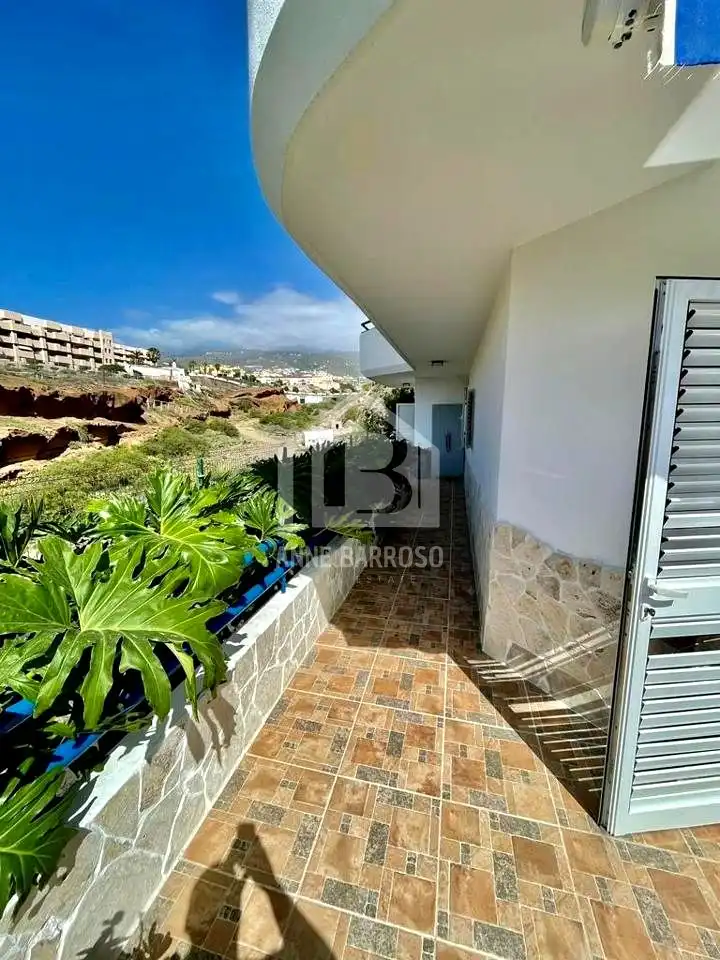 Vista exterior de Planta baja de alquiler en Adeje