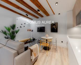 Sala d'estar de Àtic de lloguer en  Madrid Capital amb Aire condicionat