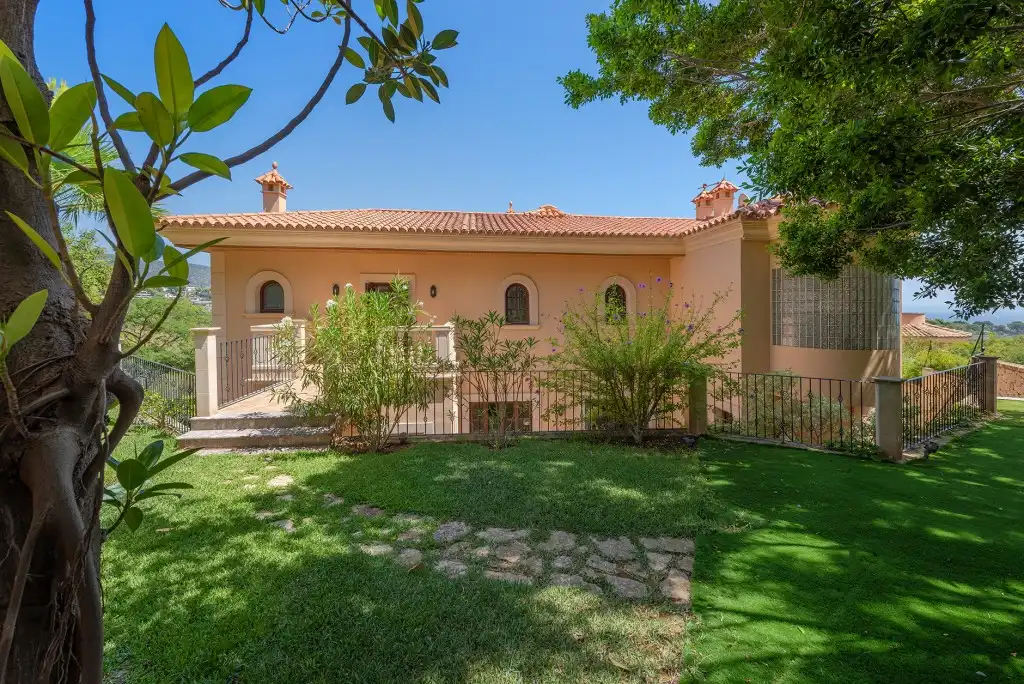 Garden of Houses for sale in Calvià  with Air Conditioner, Private garden and Terrace
