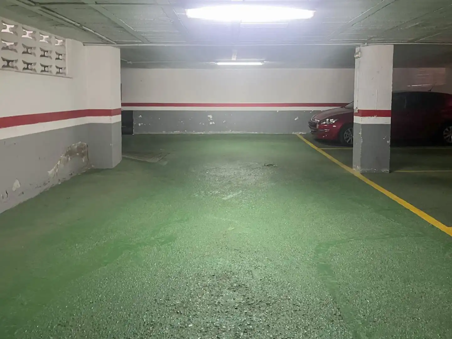 Garaje de alquiler en La Calzada - La Florida