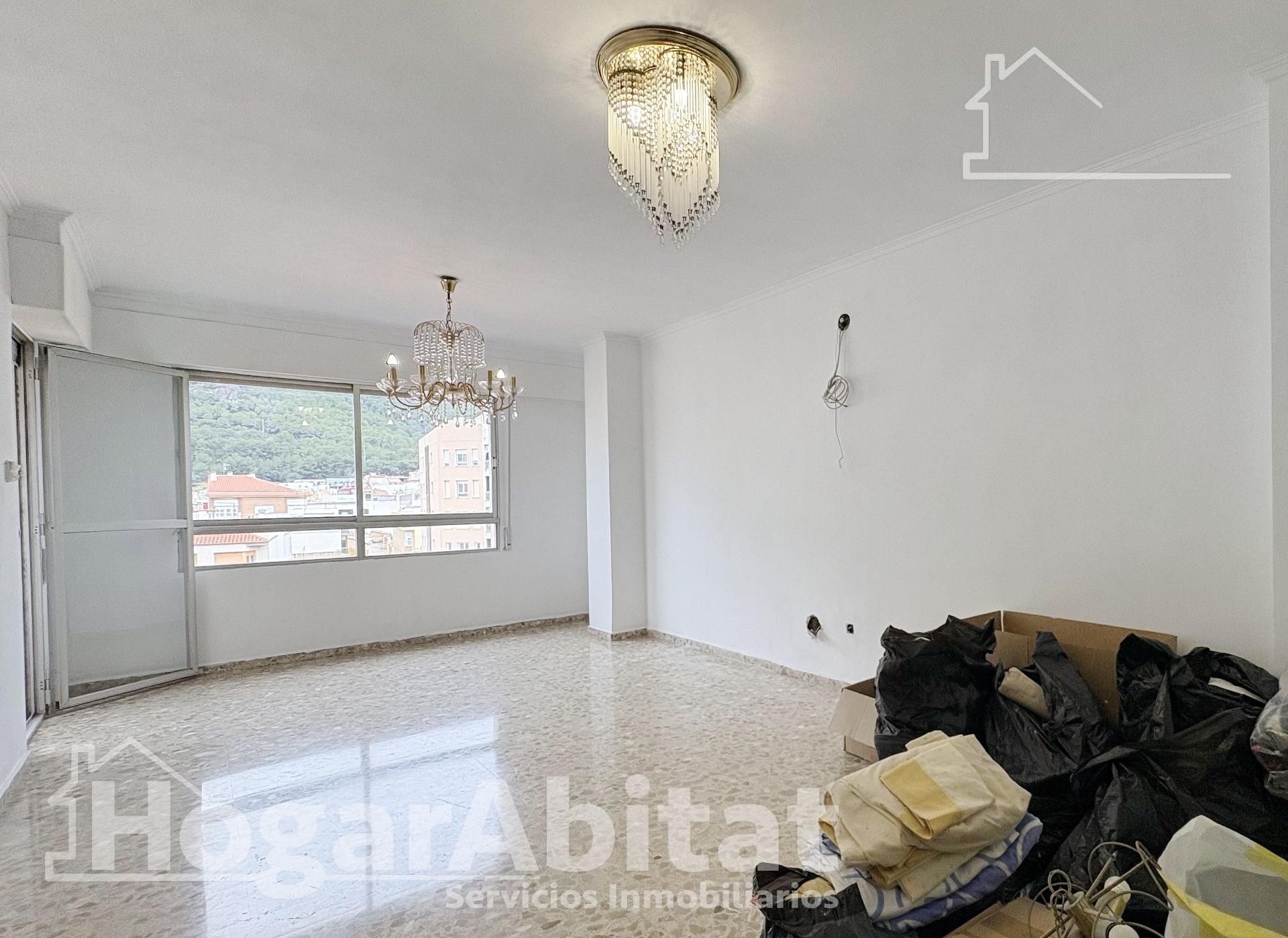 Sala de estar de Piso en venta en Tavernes de la Valldigna con Terraza, Trastero y Balcón