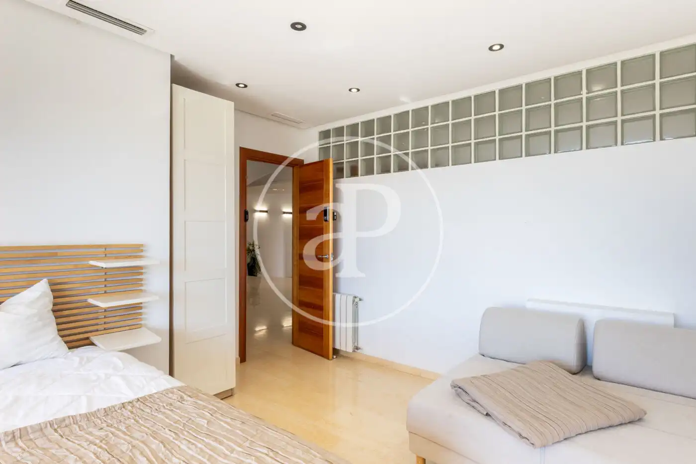 Habitación de Casa o chalet en venta en Torrent con Aire acondicionado, Calefacción y Jardín privado