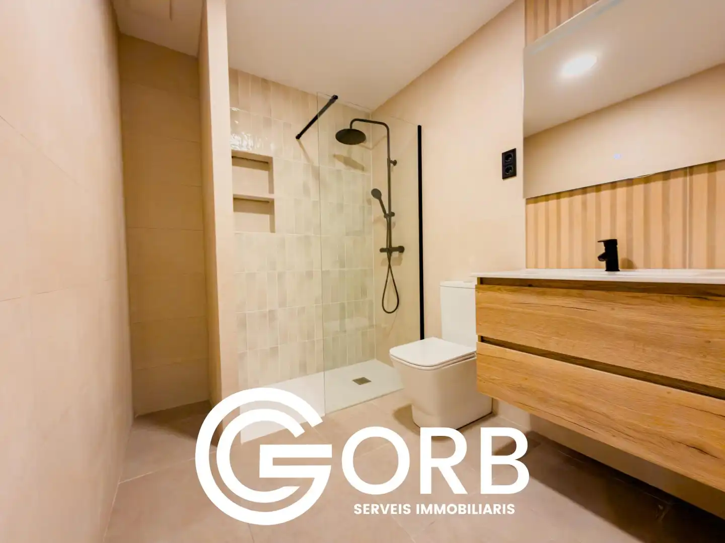 Bathroom of Ground floor for sale in Mataró  with Air Conditioner, Heating and Storage room