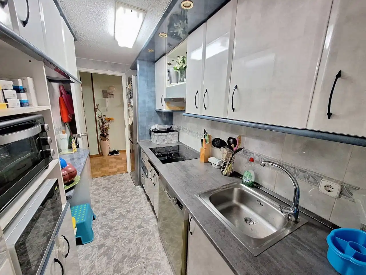 Kitchen of Flat for sale in Fuenlabrada  with Air Conditioner, Heating and Parquet flooring