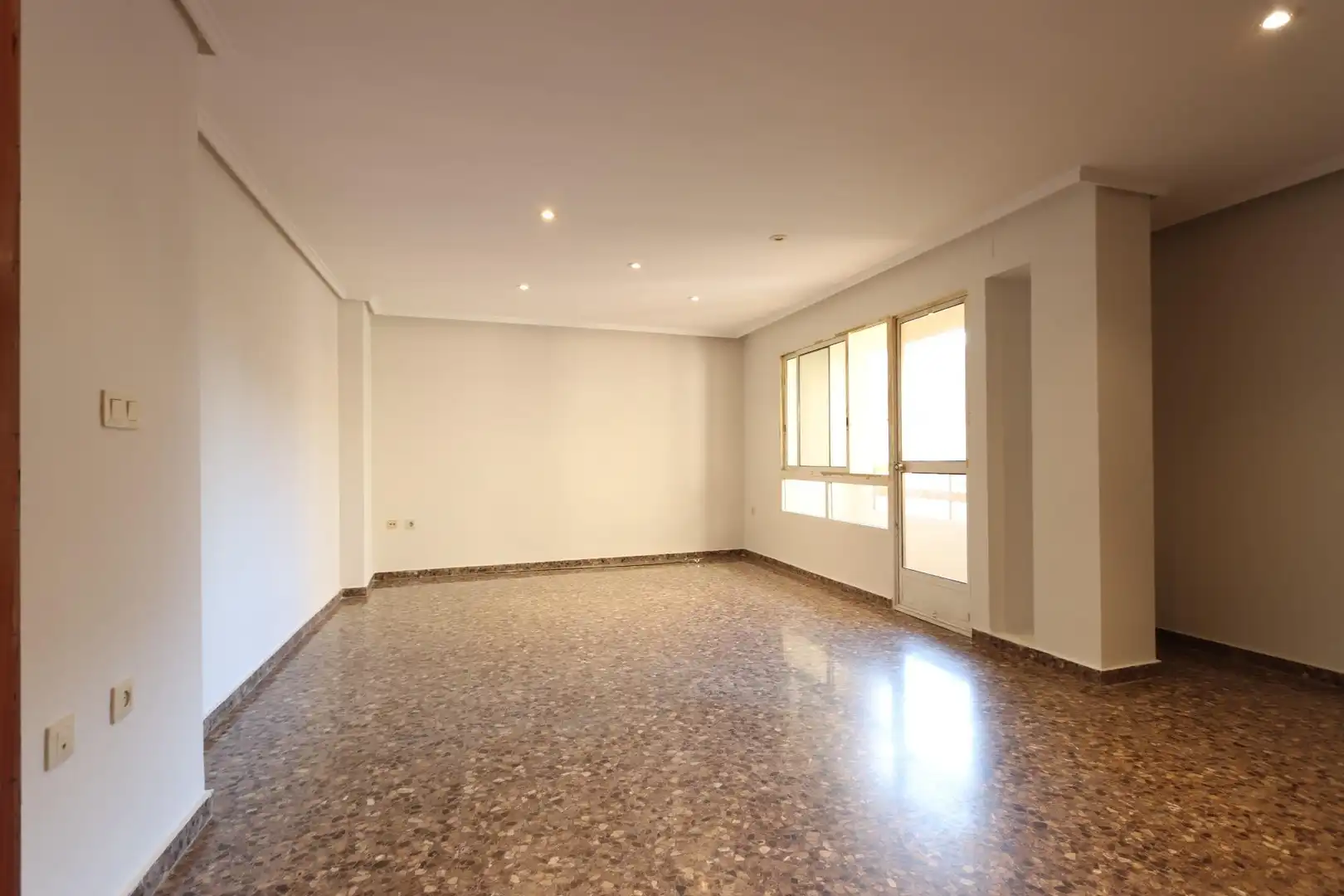 Flat for rent in Benaguasil  with Balcony