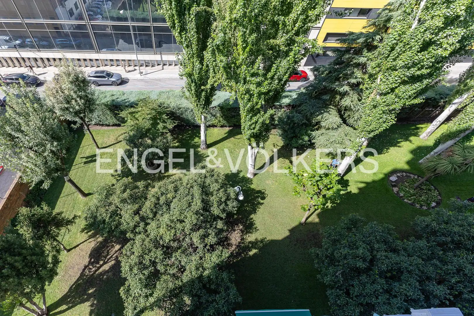 Flat for rent in Madrid  with Air Conditioner, Heating and Private garden