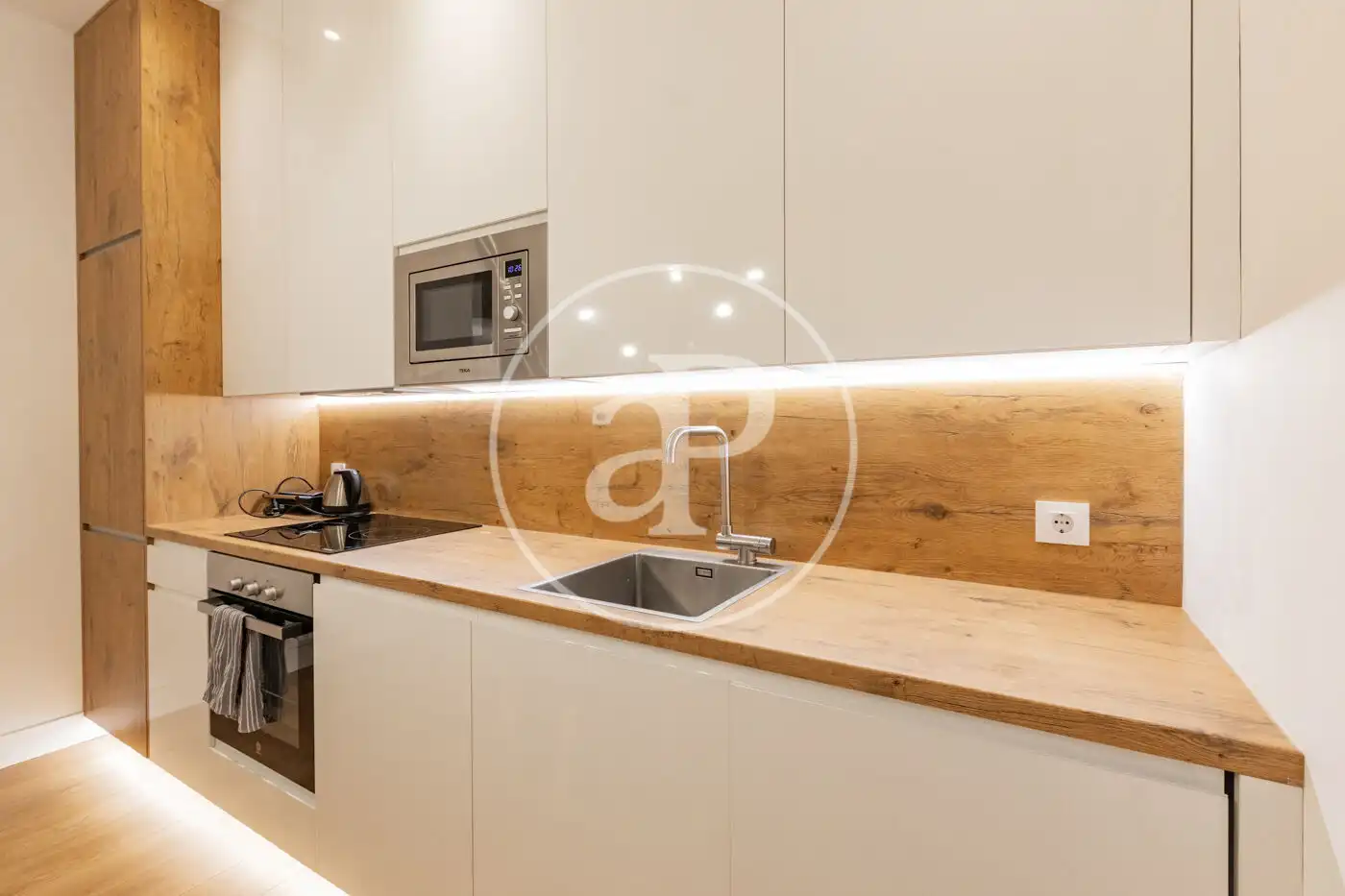 Kitchen of Flat for rent in Madrid  with Air Conditioner, Heating and Furnished