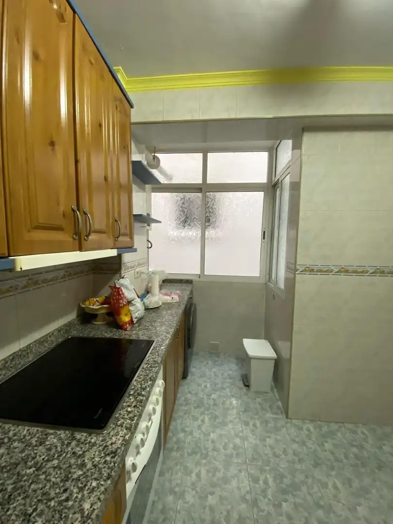 Kitchen of Flat for share in Málaga  with Terrace and Balcony