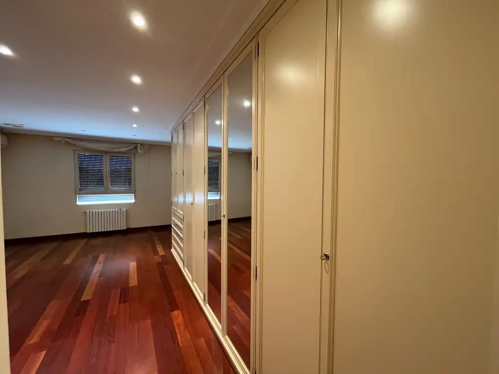 Flat for sale in Albacete  with Air Conditioner, Heating and Parquet flooring
