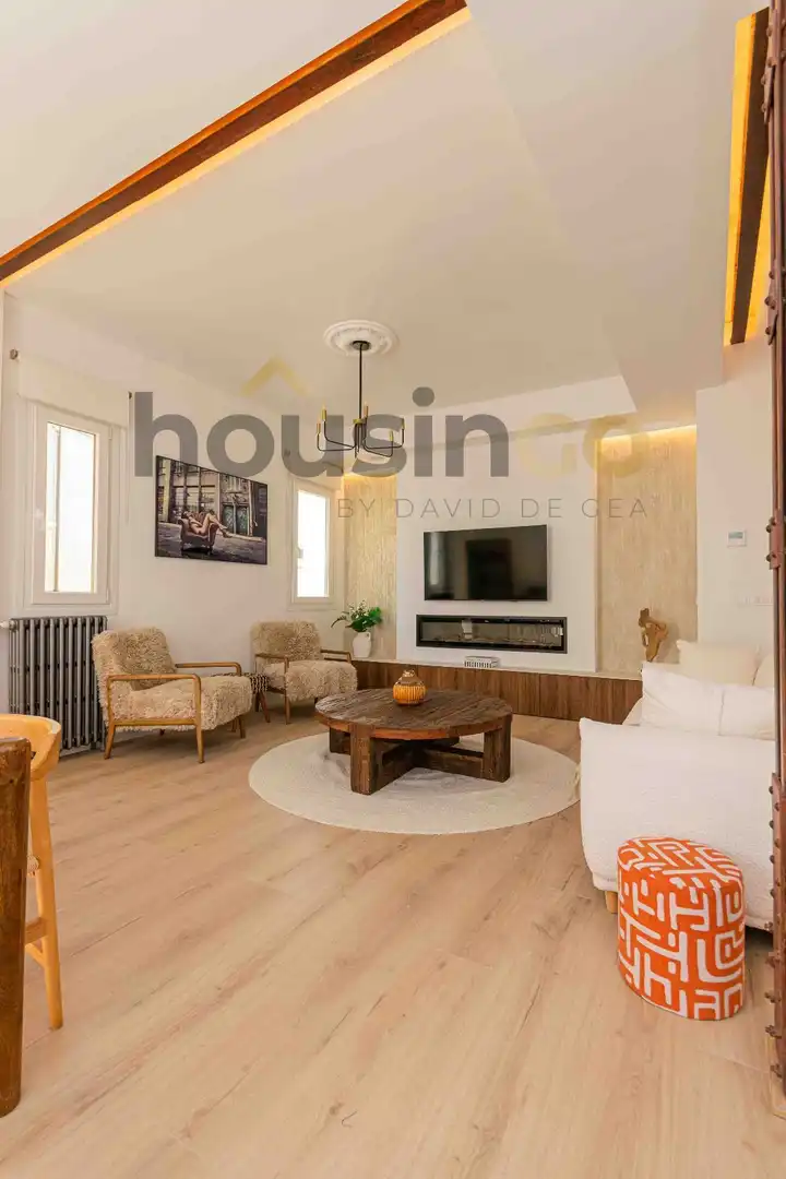 Sala de estar de Ático en venta en Madrid con Aire acondicionado, Calefacción y Terraza