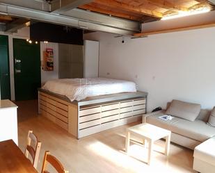 Bedroom of Attic to rent in  Barcelona Capital  with Air Conditioner and Balcony