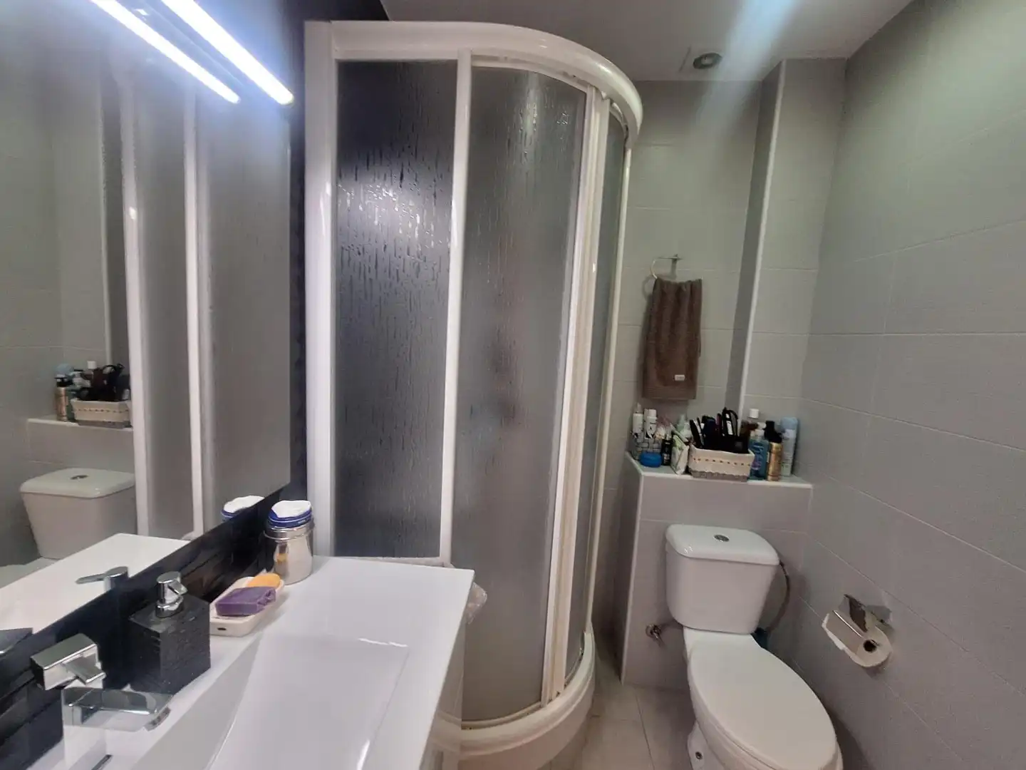 Baño de Piso en venta en Sabadell con Calefacción, Parquet y Terraza