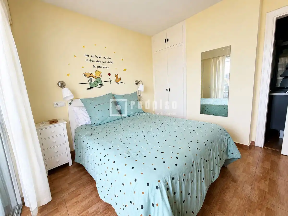 Habitación de Piso en venta en Torremolinos con Aire acondicionado, Terraza y Piscina