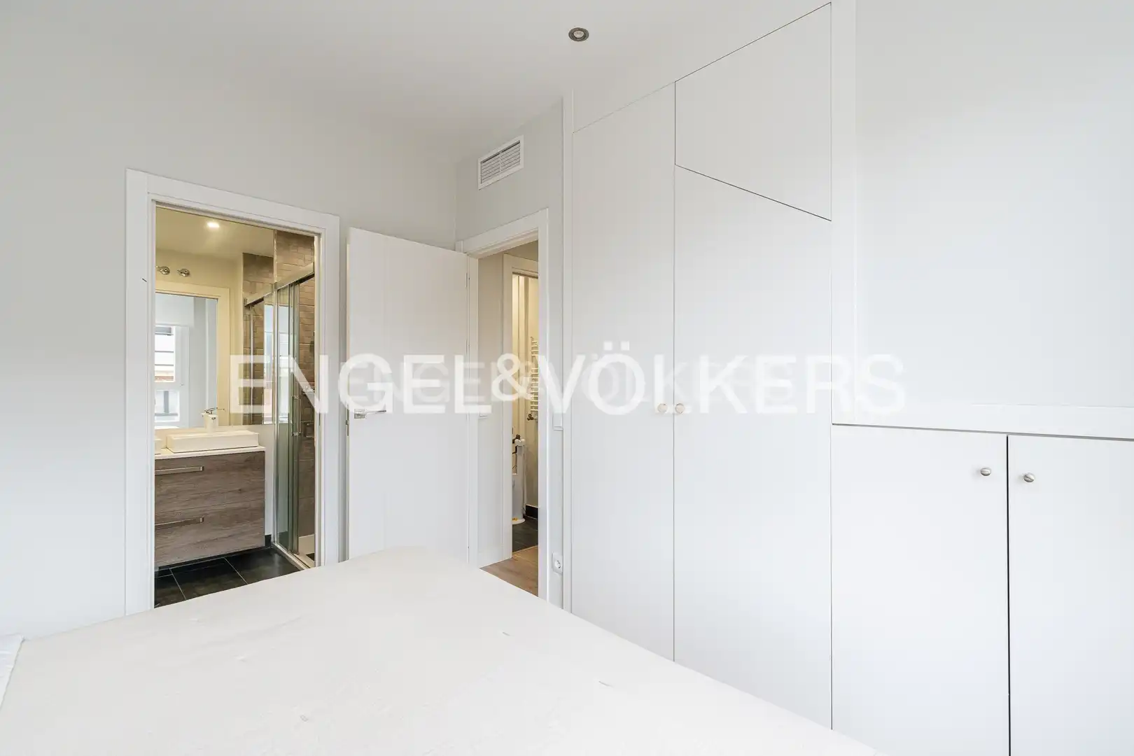 Schlafzimmer von Dachboden zum Verkauf in Majadahonda mit Klimaanlage, Heizung und Terrasse