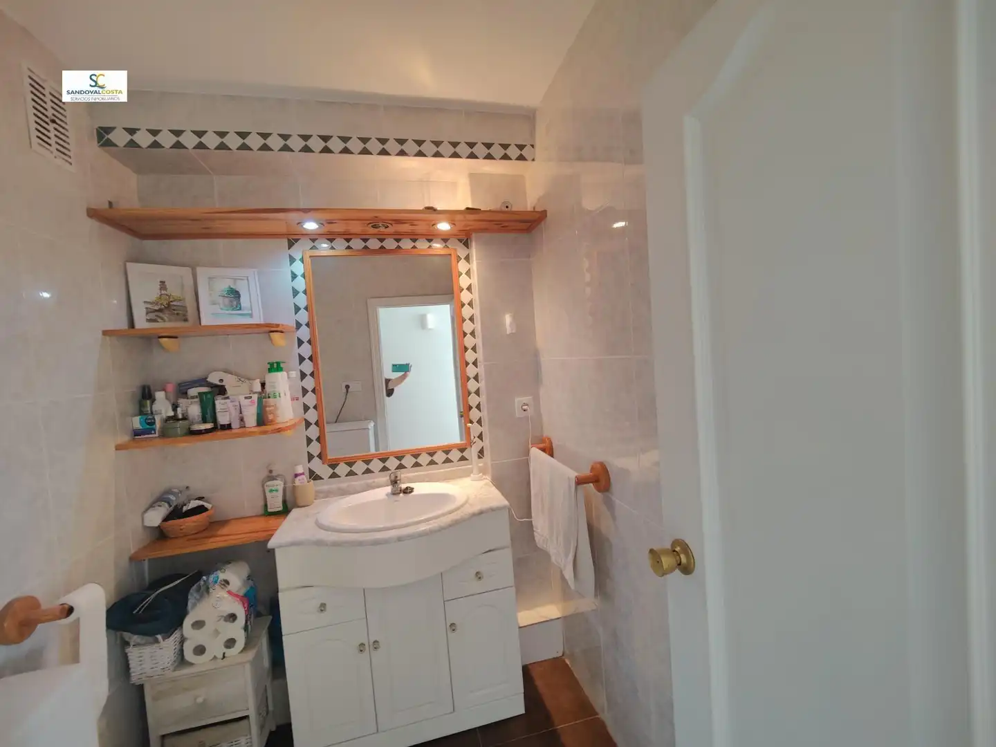 Badezimmer von Wohnung zur Miete in Alicante / Alacant mit Klimaanlage und Möbliert
