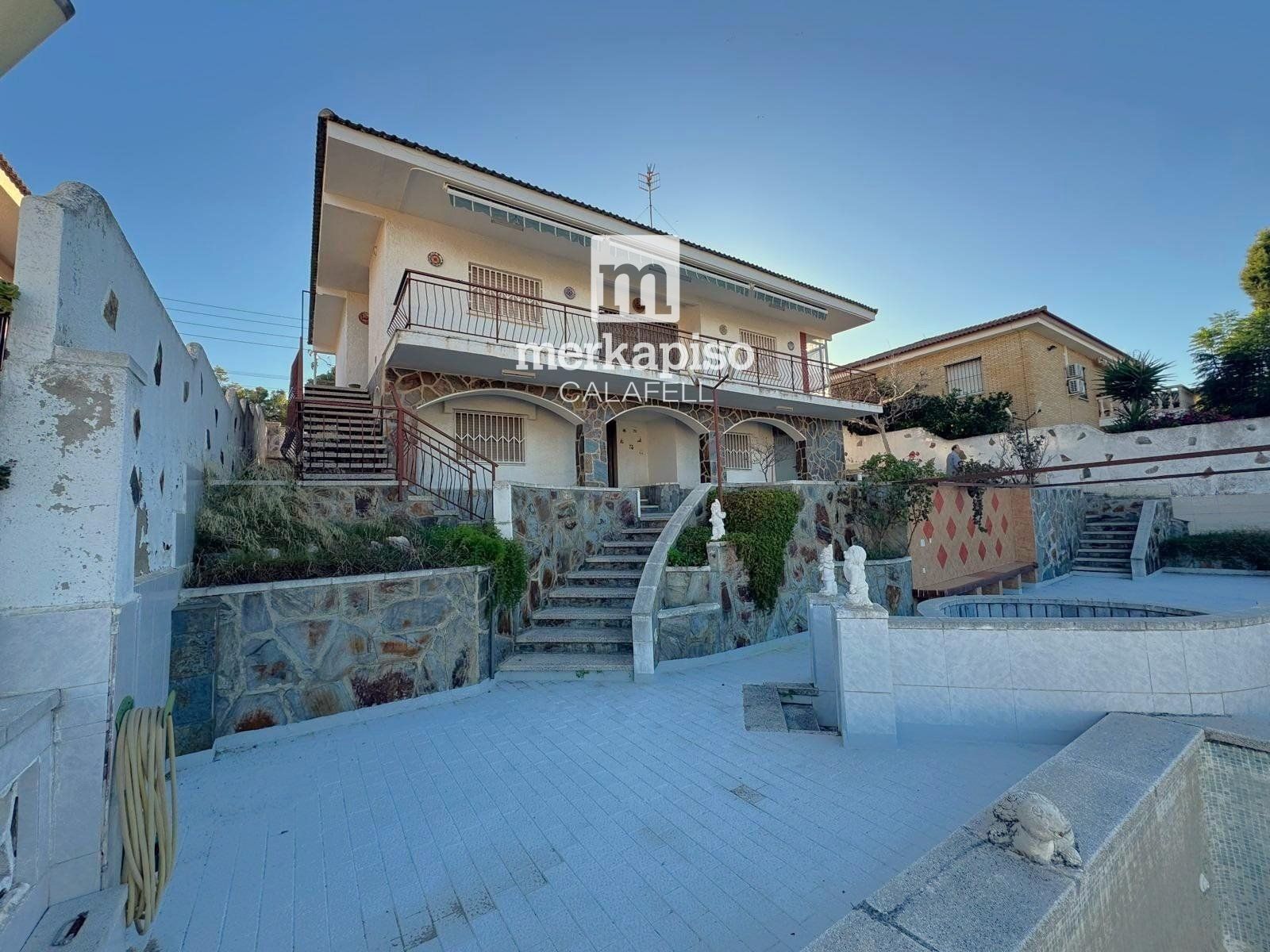 Exterior view of House or chalet for sale in Calafell  with Terrace, Storage room and Swimming Pool