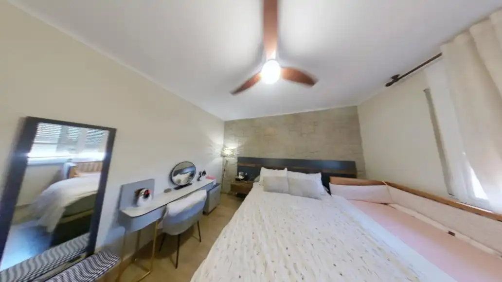 Dormitori de Àtic en venda en Sabadell amb Aire condicionat, Parquet i Balcó