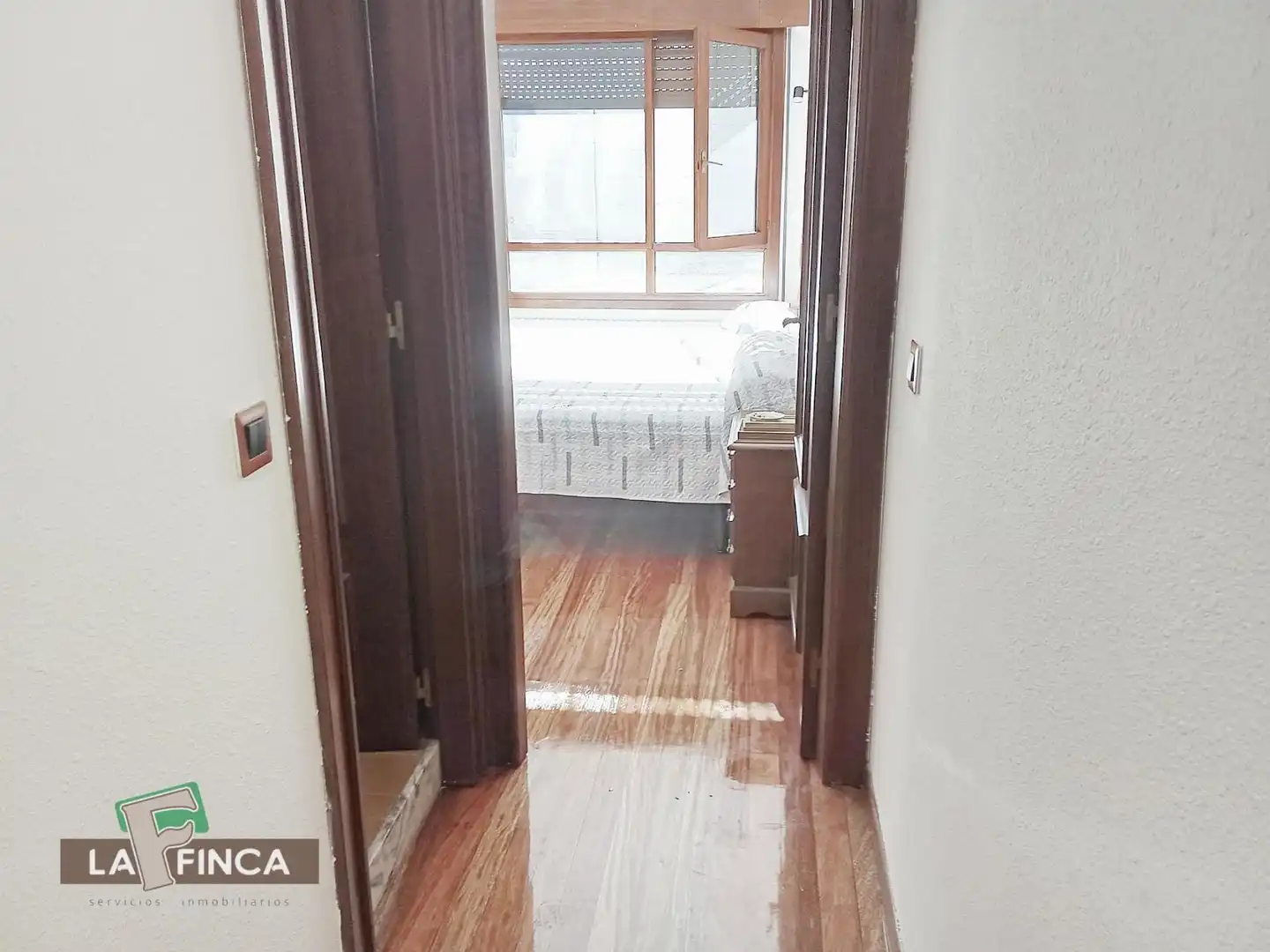 Oficina de lloguer en Oviedo  amb Calefacció i Terrassa