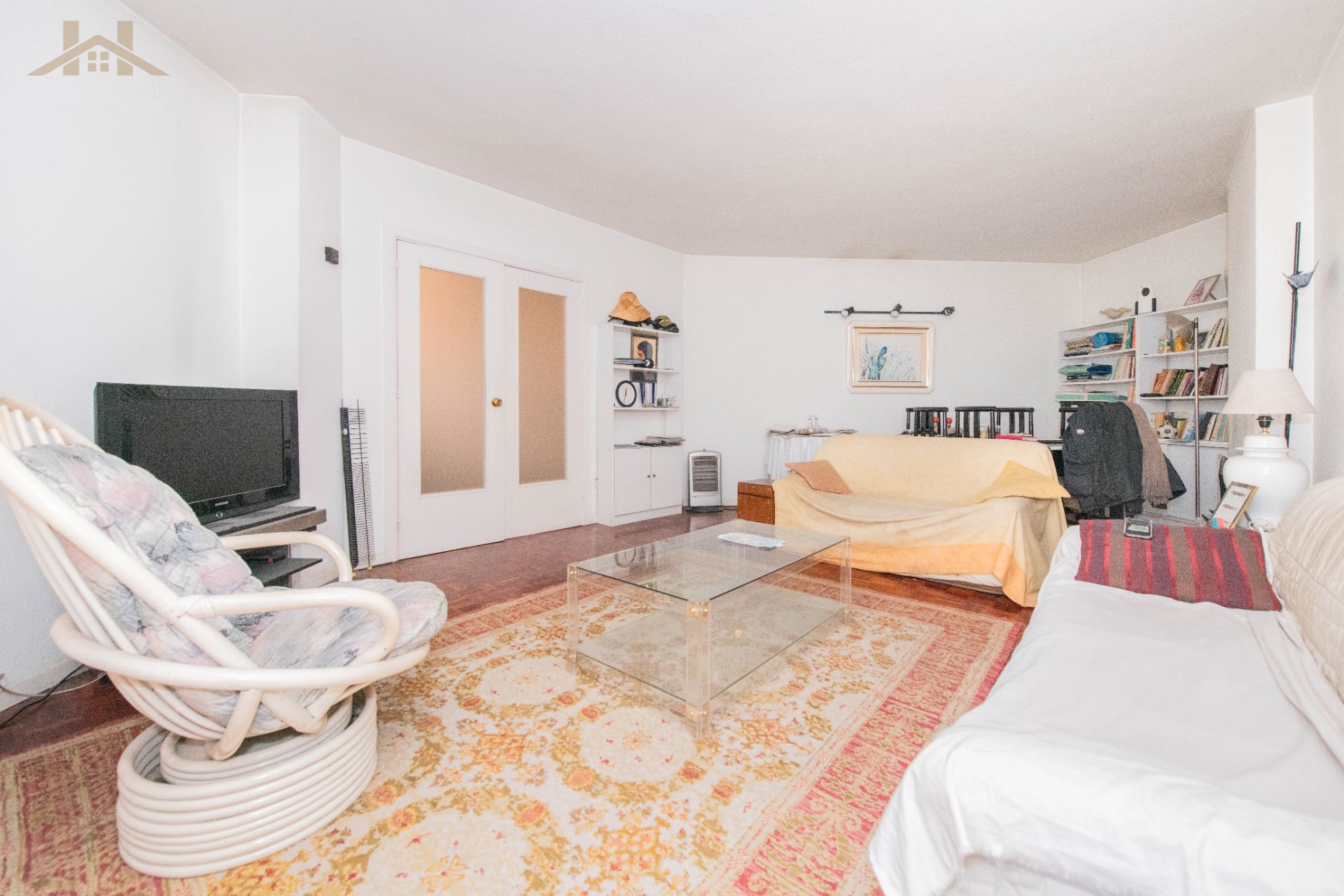 Living room of Flat for sale in  Madrid Capital  with Heating, Parquet flooring and Terrace