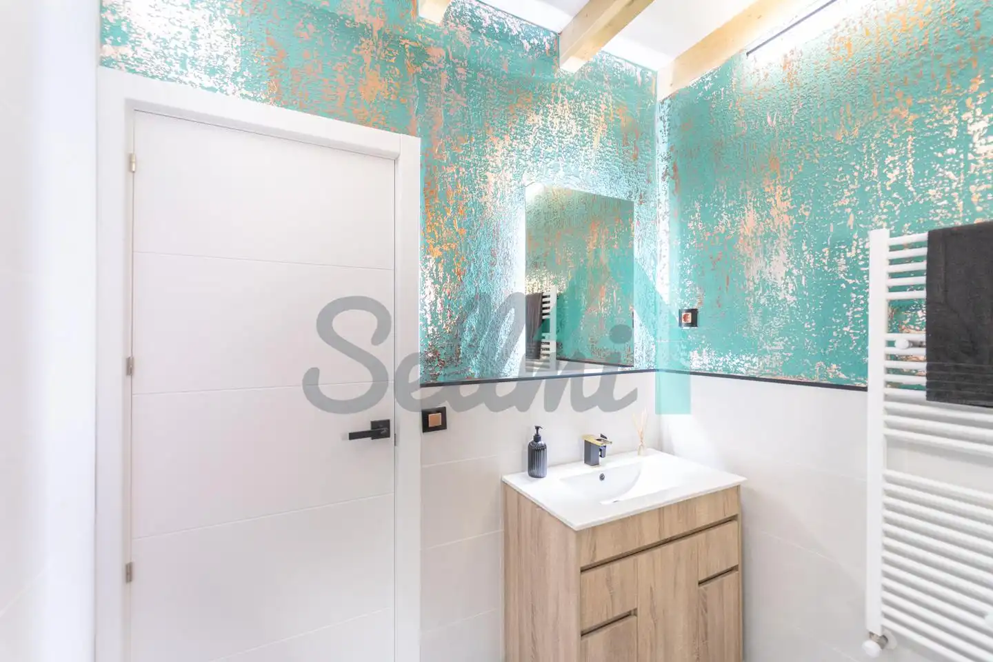 Baño de Casa o chalet de alquiler en Mieres (Asturias) con Calefacción, Terraza y Amueblado